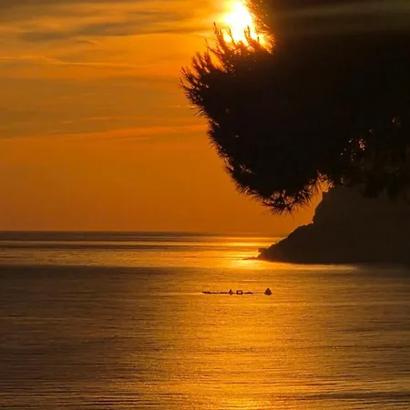 Onar By The Sea *
